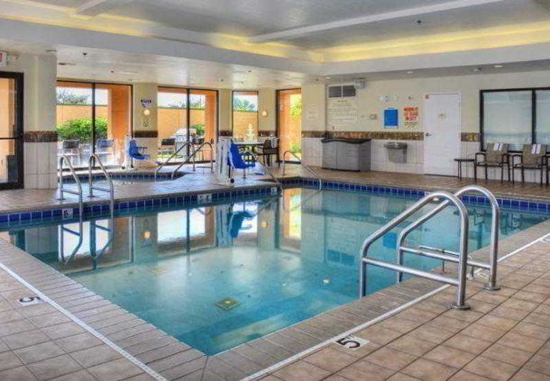 Hotel Courtyard By Marriott Indianapolis South Exterior foto